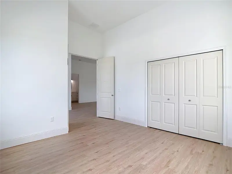 Spacious, unfurnished interior of a new home in , Port Charlotte (Image 30).