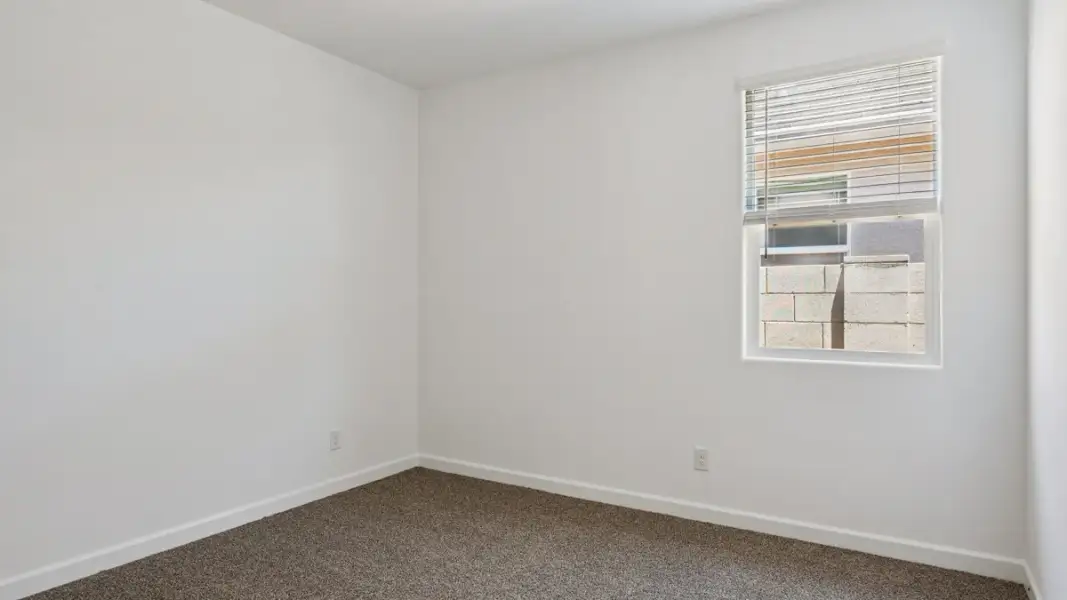 Spacious, unfurnished interior of a new home in Magma Ranch Vistas, Florence (Image 27).