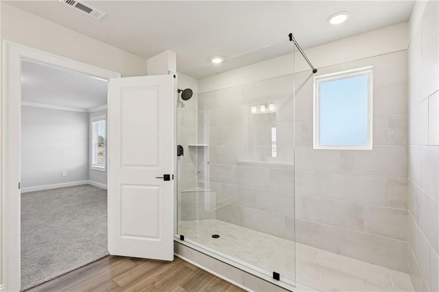 Spacious, unfurnished interior of a new home in River Pointe, Monroe (Image 39).