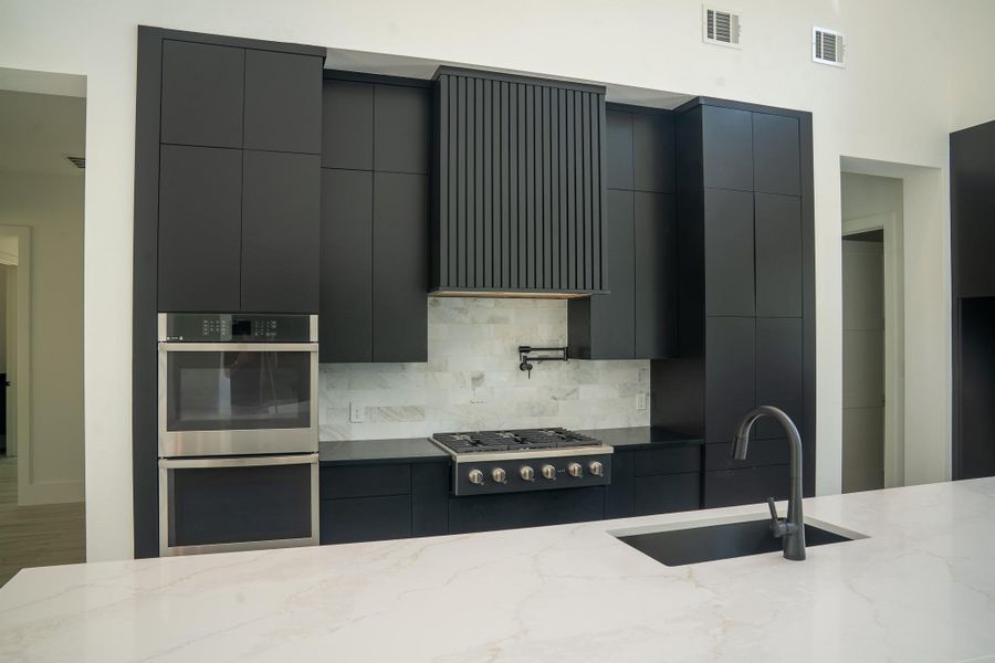 Image 28 of a home in .