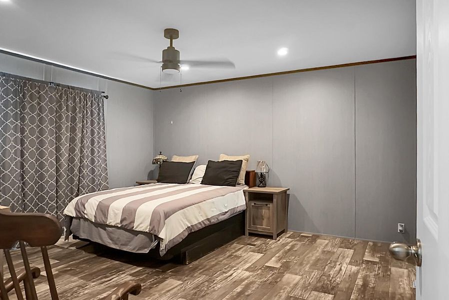 Furnished interior view inside a new home in , Bonneau (Image 42).