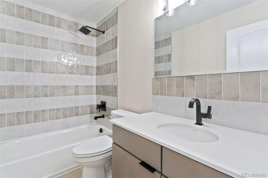 Image 47 of a home in .