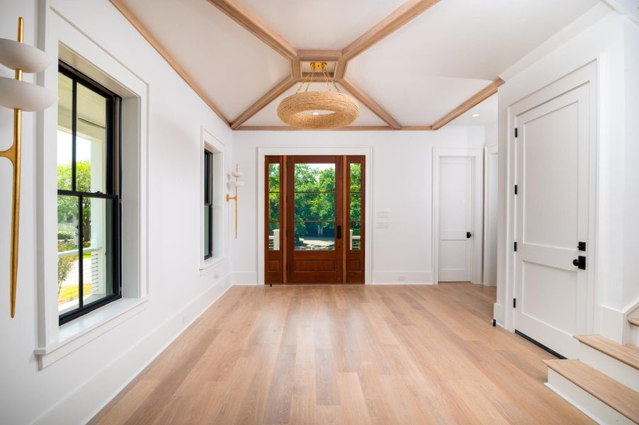 Spacious, unfurnished interior of a new home in , Sullivan's Island (Image 17).