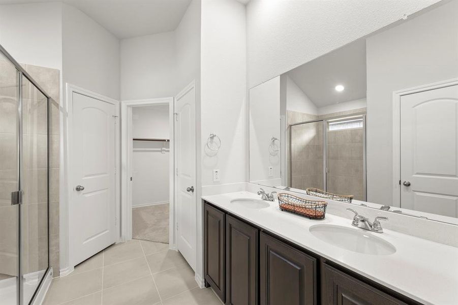 20. 1737 Osage - Bath