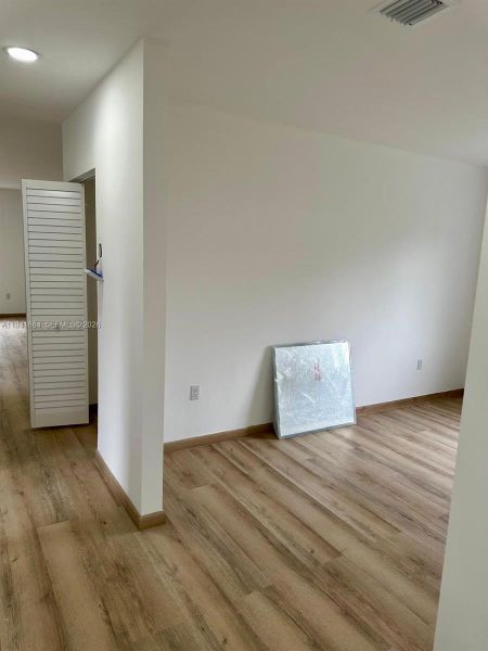 Spacious, unfurnished interior of a new home in , Florida City (Image 45).