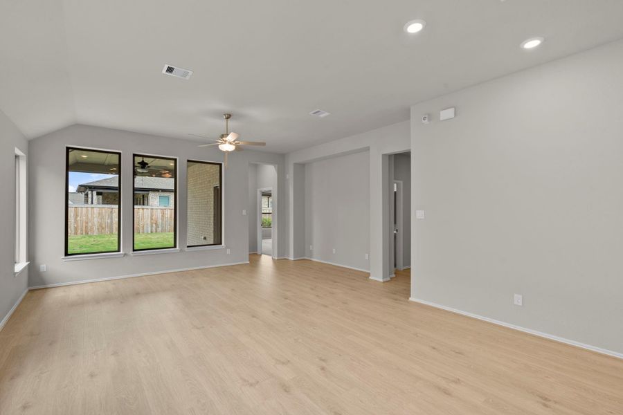 Spacious, unfurnished interior of a new home in Dunham Pointe, Cypress (Image 28).