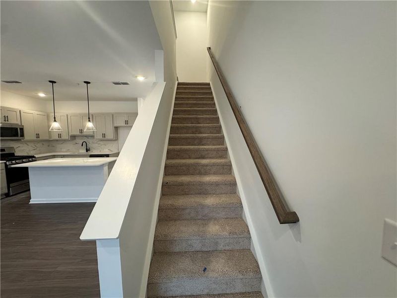 Spacious, unfurnished interior of a new home in Laurelwood, Douglasville (Image 17).