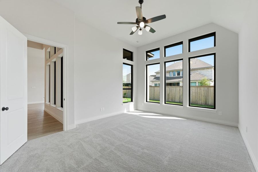 Spacious, unfurnished interior of a new home in Bridgeland 50′, Cypress (Image 28).