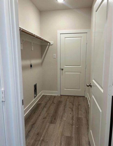 Spacious, unfurnished interior of a new home in , Livingston (Image 8).
