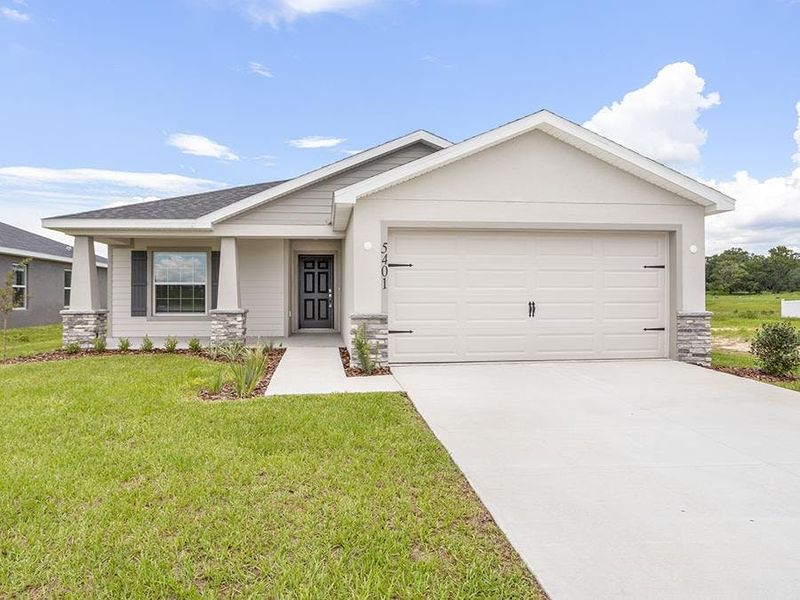 Welcome home to 5401 SE 129th Lane in Belleview, Florida!