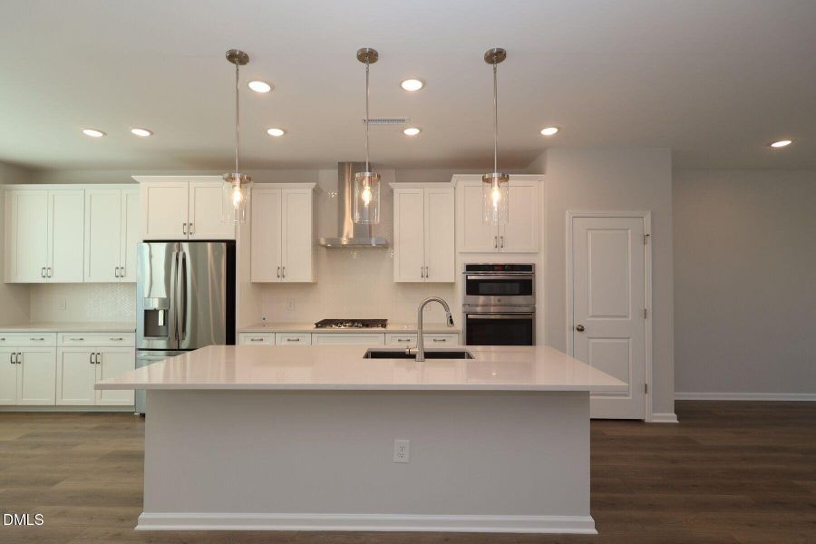 3813807_50060 3813807_50060