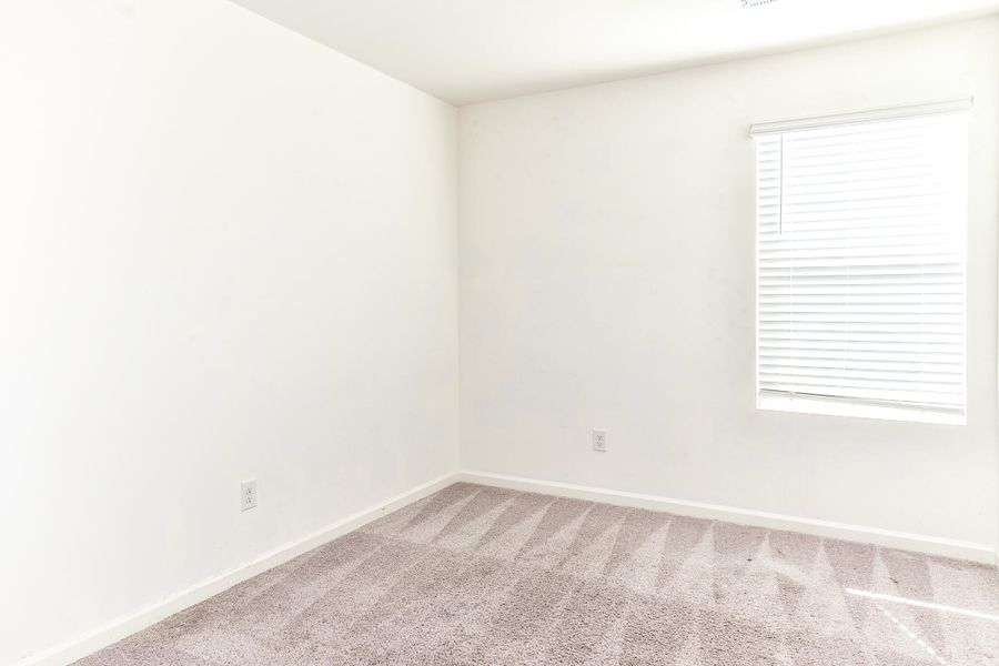 Spacious, unfurnished interior of a new home in , Summerville (Image 17).