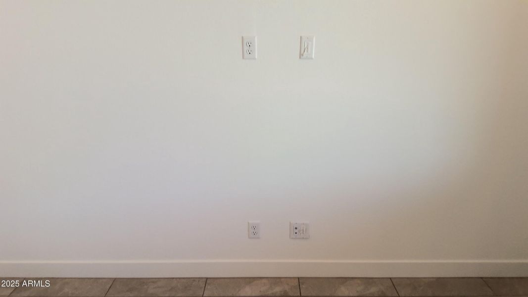 Flatscreen prewire great room Flatscreen prewire great room