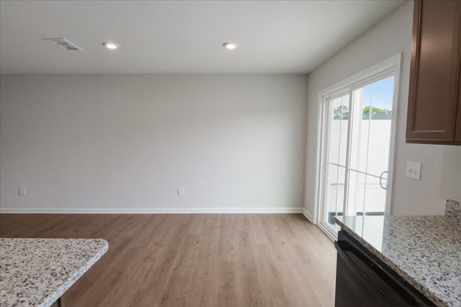 Spacious, unfurnished interior of a new home in Canterbrook Farms, Fountain Inn (Image 14).