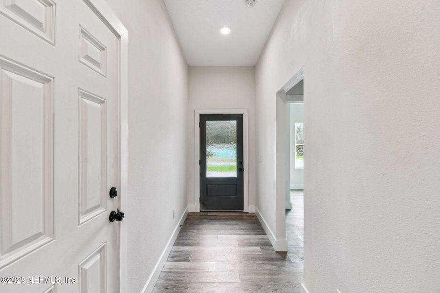 Spacious, unfurnished interior of a new home in , Jacksonville (Image 18). Spacious, unfurnished interior of a new home in , Jacksonville (Image 18).
