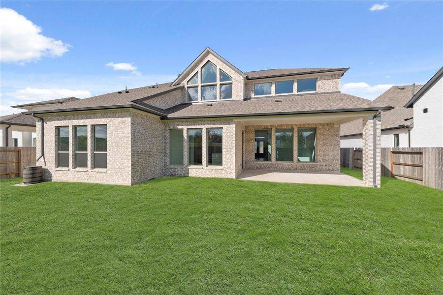 *Grass has been digitally enhanced.