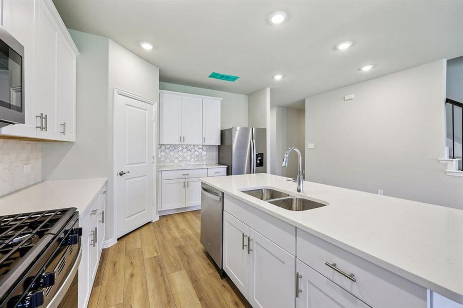 Photo is not of the actual home, but is an inspirational photo of builder’s model home and may depict options, furnishings, and/or decorator features that are not included. Photo is not of the actual home, but is an inspirational photo of builder’s model home and may depict options, furnishings, and/or decorator features that are not included.