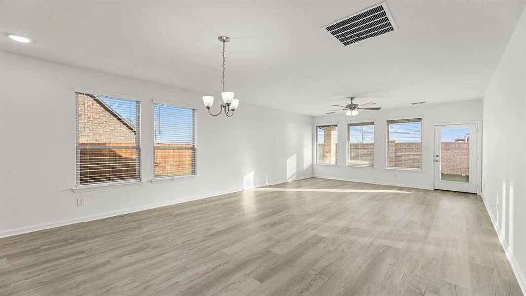 08. 778 Hidden Feather - Dining