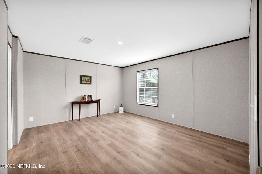 Spacious, unfurnished interior of a new home in , Hawthorne (Image 15).