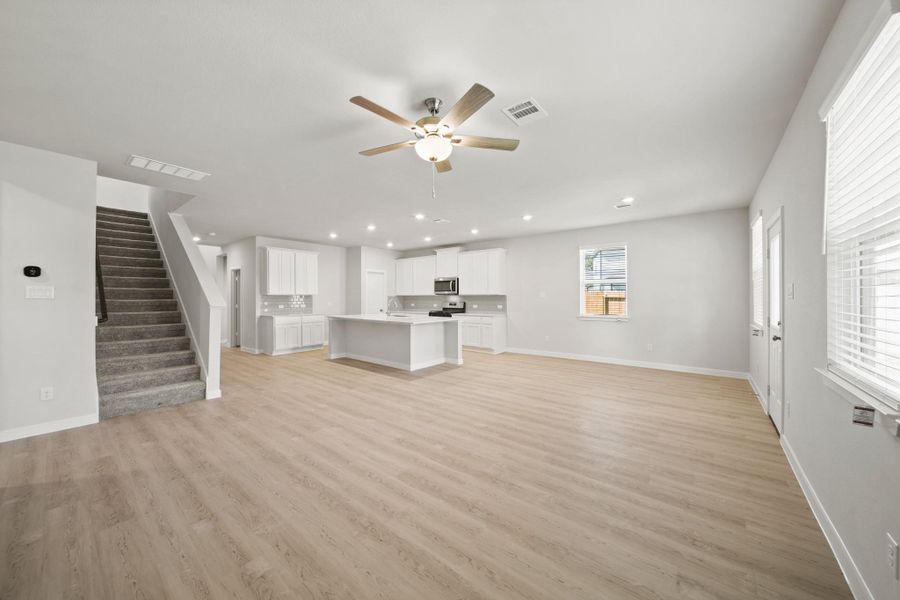 Spacious, unfurnished interior of a new home in Russell Ranch, Bay City (Image 24). Spacious, unfurnished interior of a new home in Russell Ranch, Bay City (Image 24).