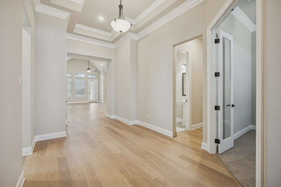 Spacious, unfurnished interior of a new home in Karis, Crowley (Image 6).