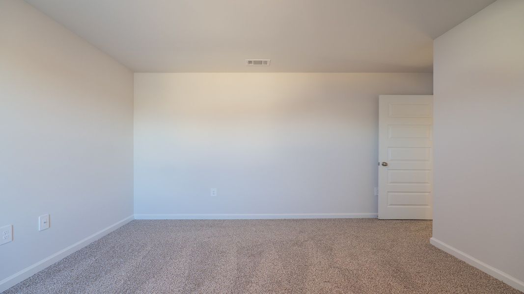 Spacious, unfurnished interior of a new home in Olson Ridge, Tallahassee (Image 20).