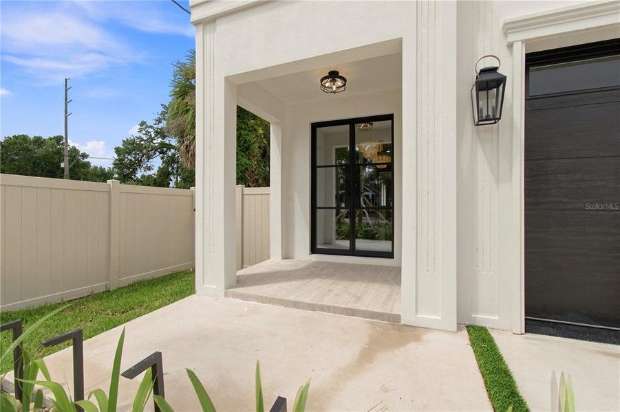 Exterior details and patio area of a home in , Tampa (Image 3).