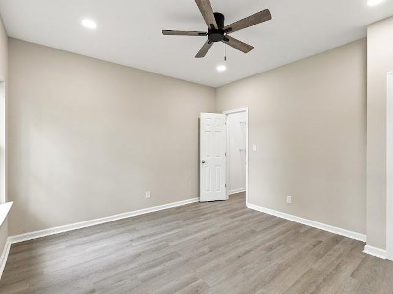 Spacious, unfurnished interior of a new home in , Rome (Image 22).