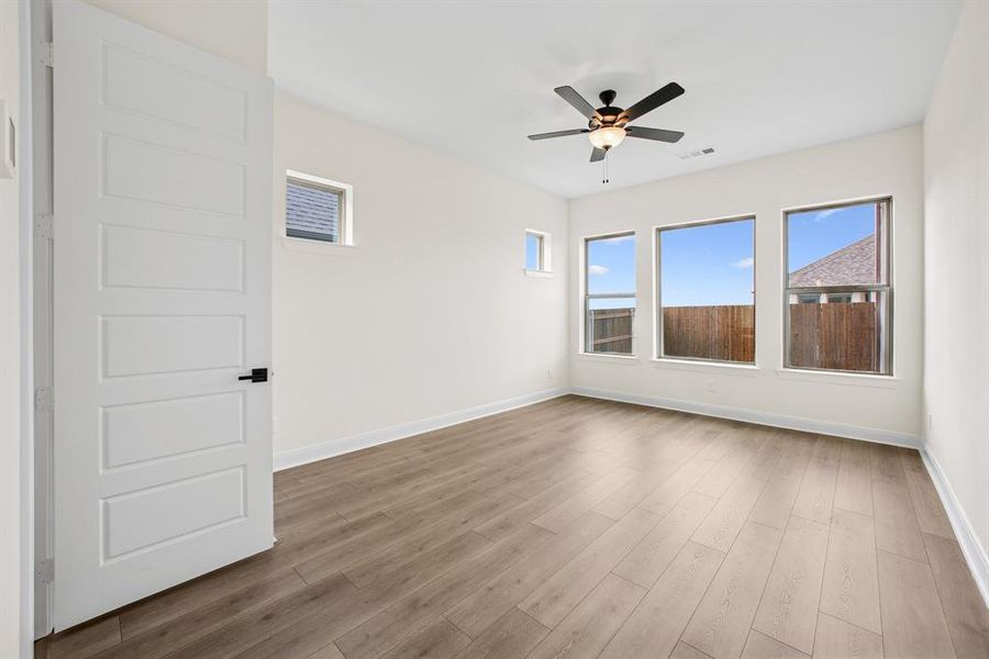 Spacious, unfurnished interior of a new home in Tavolo Park Cottages, Fort Worth (Image 21). Spacious, unfurnished interior of a new home in Tavolo Park Cottages, Fort Worth (Image 21).