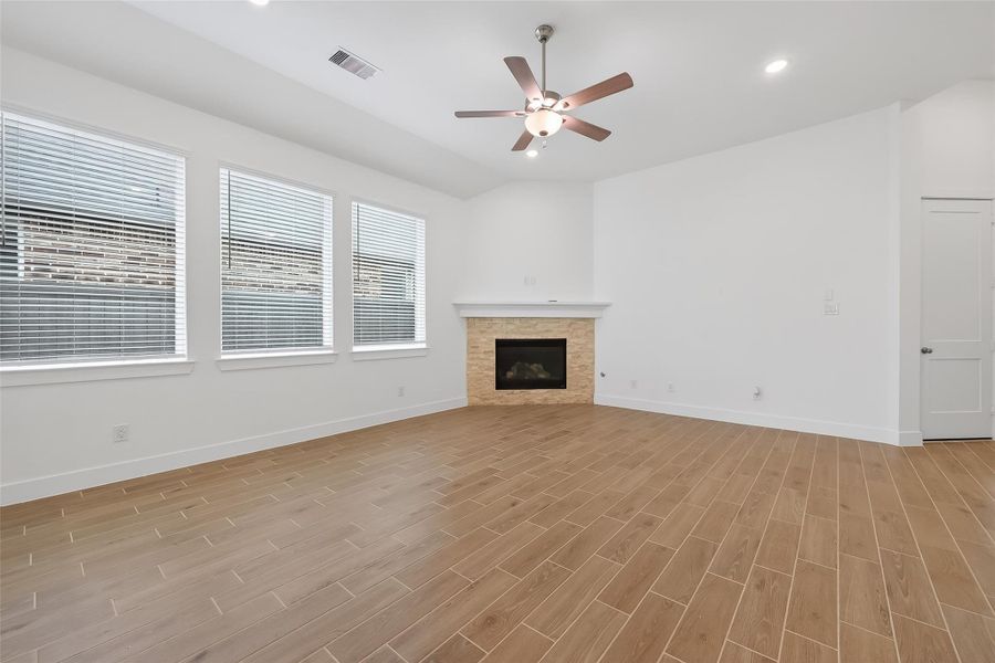 Spacious, unfurnished interior of a new home in Jubilee, Hockley (Image 35).