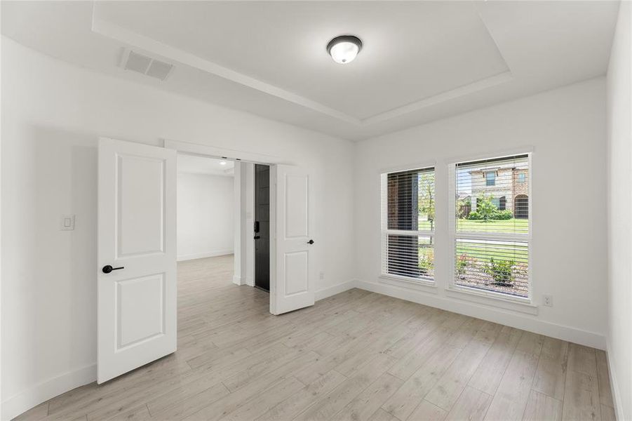 04. 1032 Meadowlark - Study