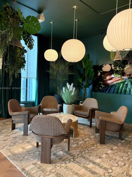 Community amenities in , Miami (Image 14).