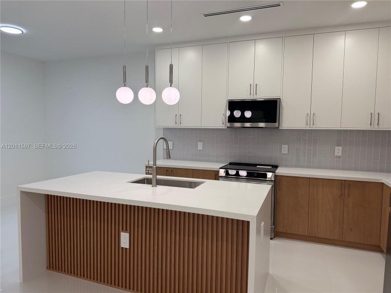 Furnished interior view inside a new home in , Lehigh Acres (Image 9).