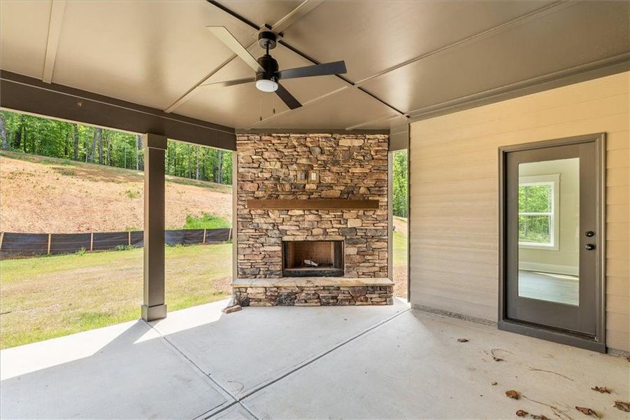 Exterior details and patio area of a home in , Carrollton (Image 30).