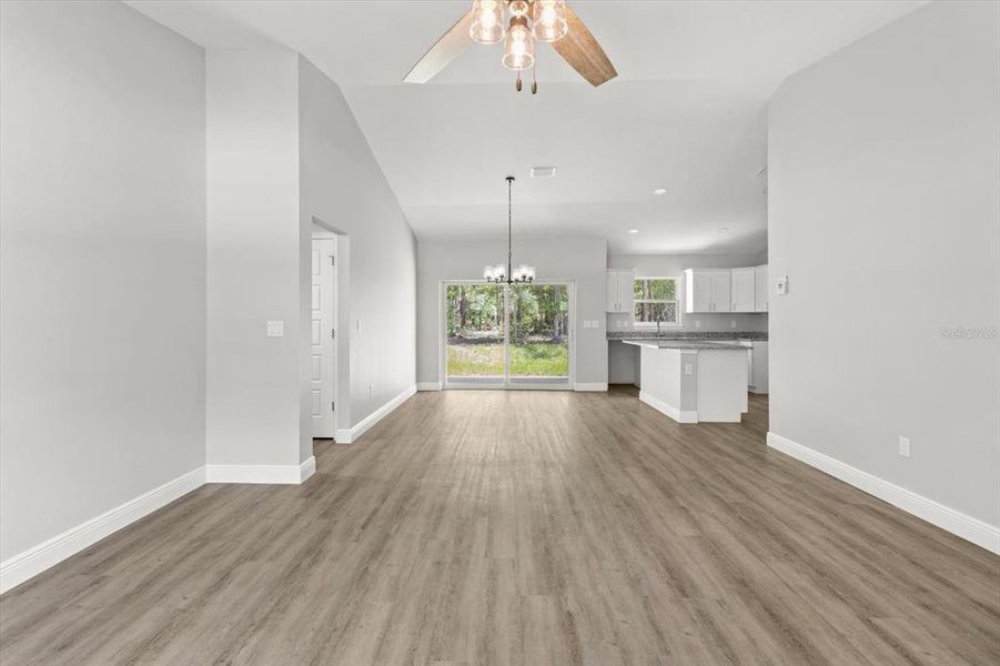 Spacious, unfurnished interior of a new home in , Citrus Springs (Image 23).