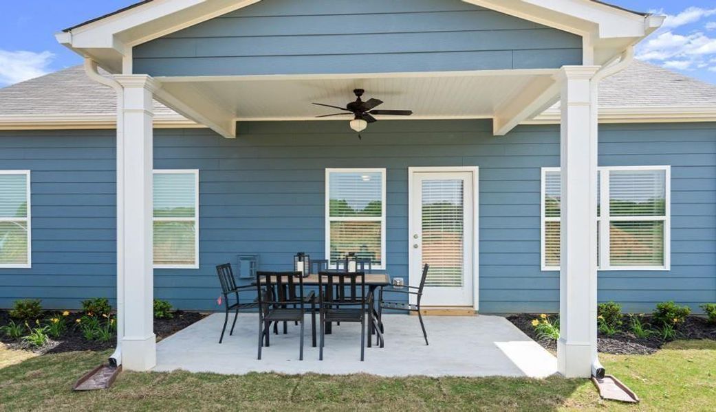 Exterior details and patio area of a home in Sycamore Crest, Calhoun (Image 2).