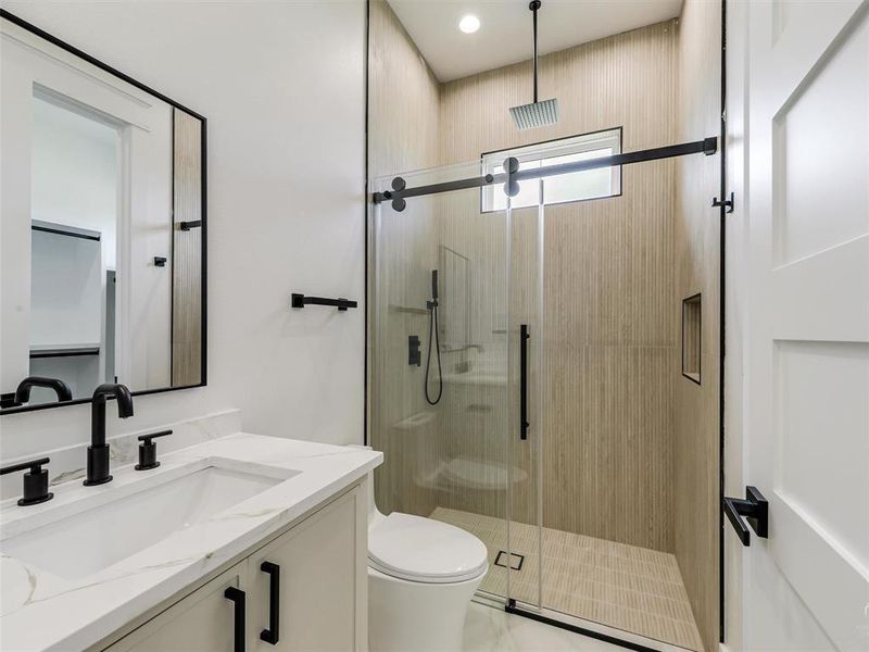 Furnished interior view inside a new home in , Gunter (Image 9).