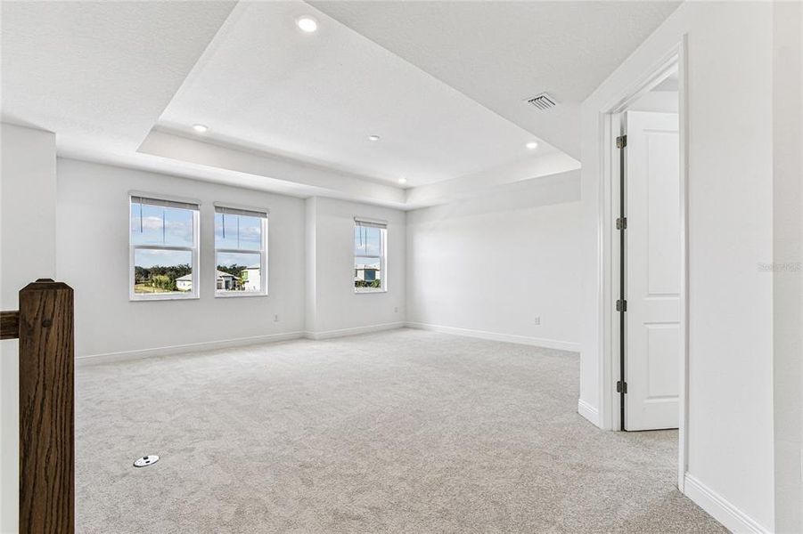 Spacious, unfurnished interior of a new home in Hawkstone, Sarasota (Image 23). Spacious, unfurnished interior of a new home in Hawkstone, Sarasota (Image 23).