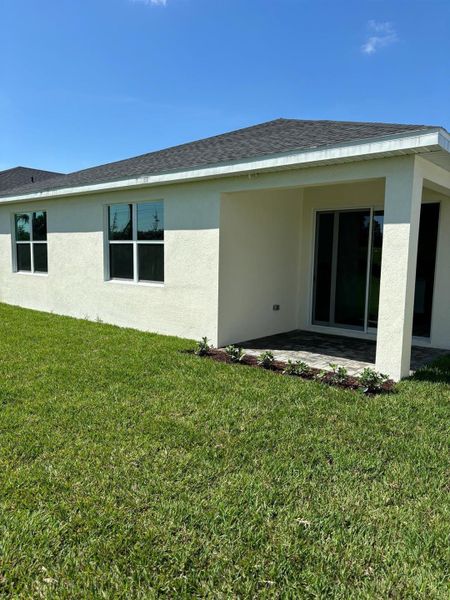 Exterior details and patio area of a home in Azalea, Port St. Lucie (Image 3).