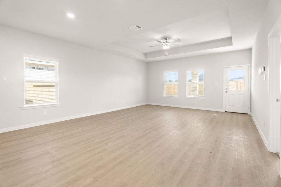 Spacious, unfurnished interior of a new home in Martha's Vineyard, Alvin (Image 20).