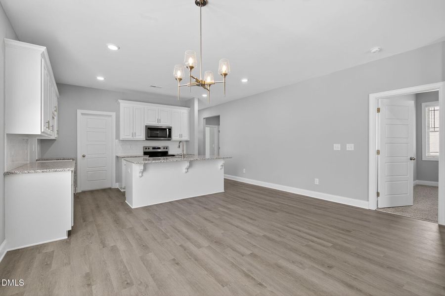 Dining Area Dining Area