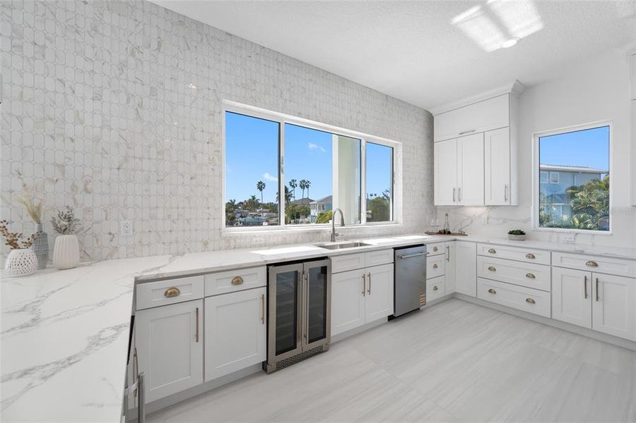 Furnished interior view inside a new home in , Treasure Island (Image 35).
