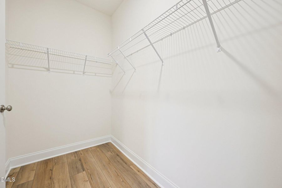 24-web-or-mls-Willow Cameron Wy-S0502-02