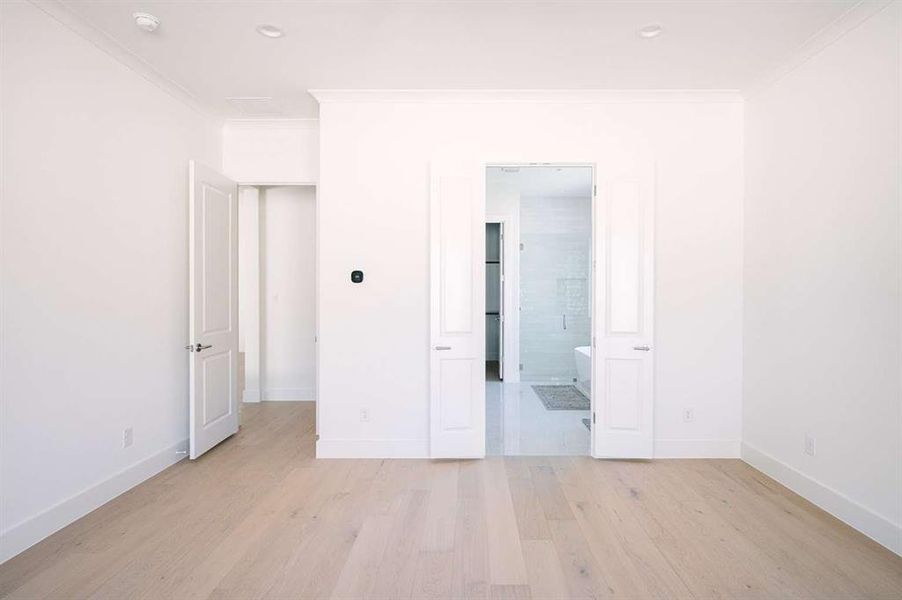Spacious, unfurnished interior of a new home in , Weatherford (Image 19).