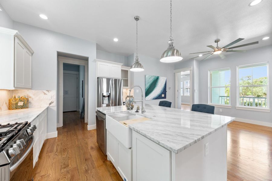 Furnished interior view inside a new home in , Galveston (Image 4).