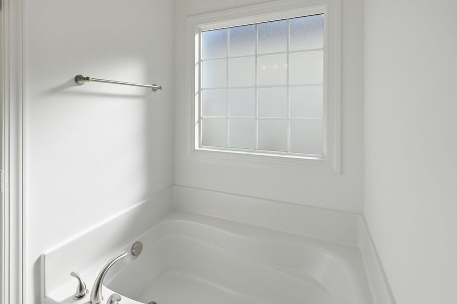 Close-up of interior finishes inside a home in Sidbury Landing, Wilmington (Image 21).