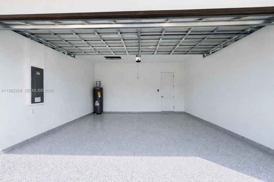 Spacious, unfurnished interior of a new home in , Naples (Image 24). Spacious, unfurnished interior of a new home in , Naples (Image 24).