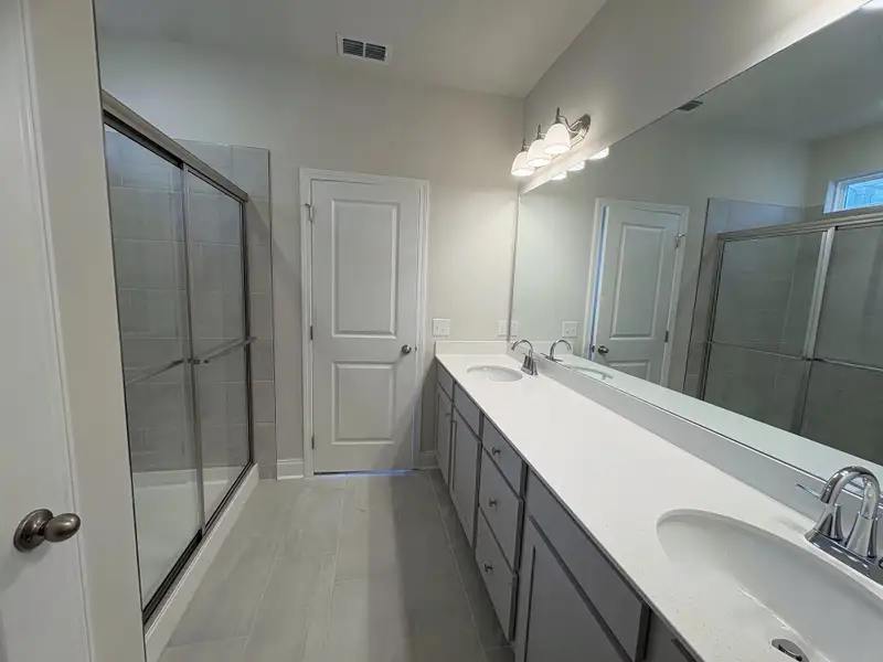 Furnished interior view inside a new home in Cades Bluff, Lebanon (Image 7).