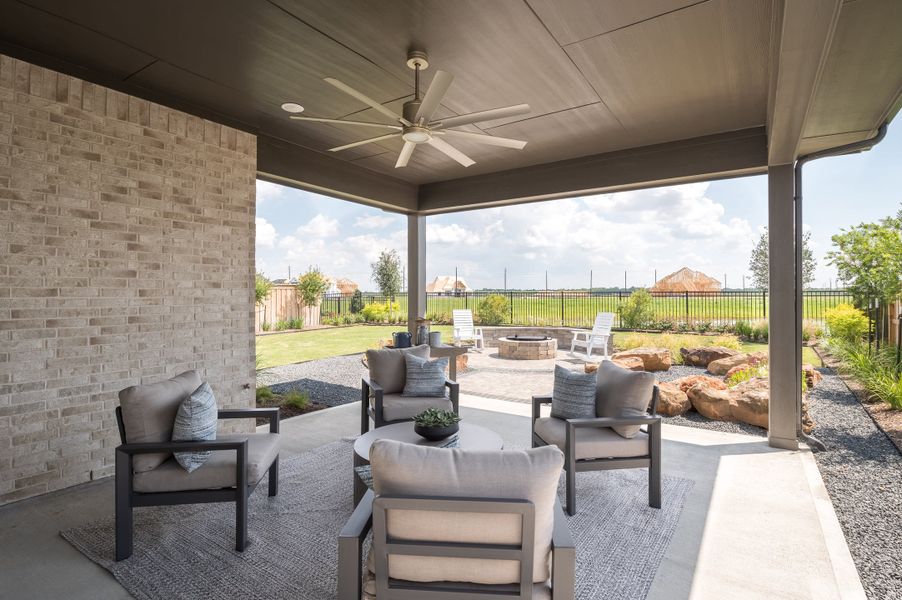 Representative exterior details of a home built from the Barnhart by Tri Pointe Homes in Dunham Pointe, Cypress (Image 24).