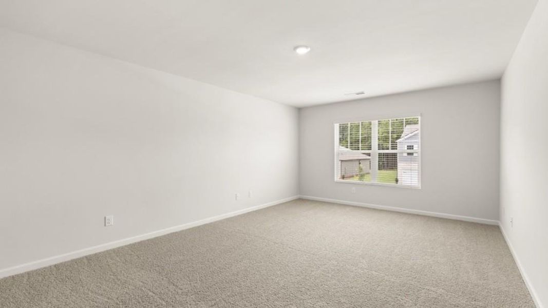 Spacious, unfurnished interior of a new home in Oaks at Cedar Grove, Fairburn (Image 25).